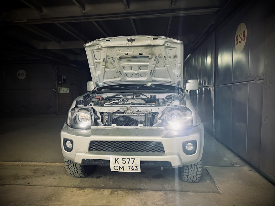 Свет дневных ходовых огней в секции под линзой — Suzuki Jimny (1G)