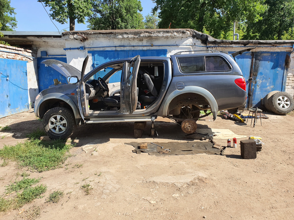 Фото в бортжурнале Mitsubishi L200 (4G)