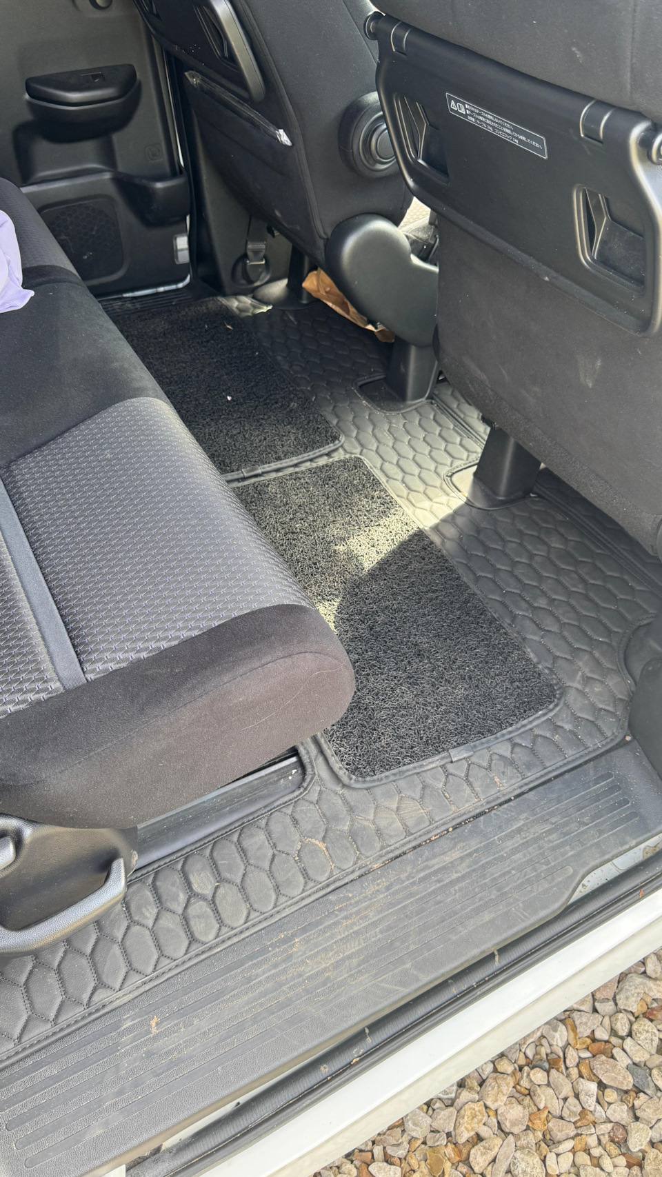 Здесь на фото это видно — Honda Stepwgn (5G)