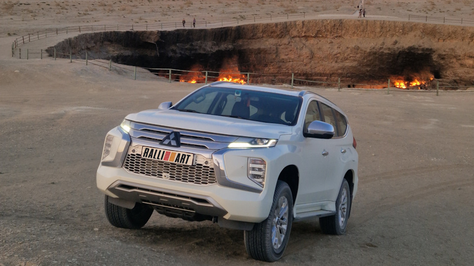Mitsubishi Montero Sport Е61 "Desert Ship"