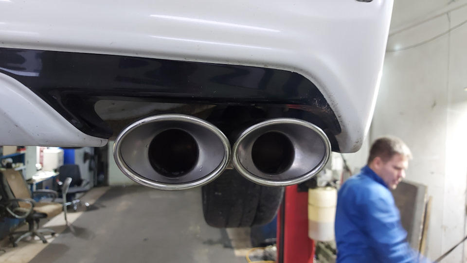 Фото в бортжурнале Toyota Voxy (3G)