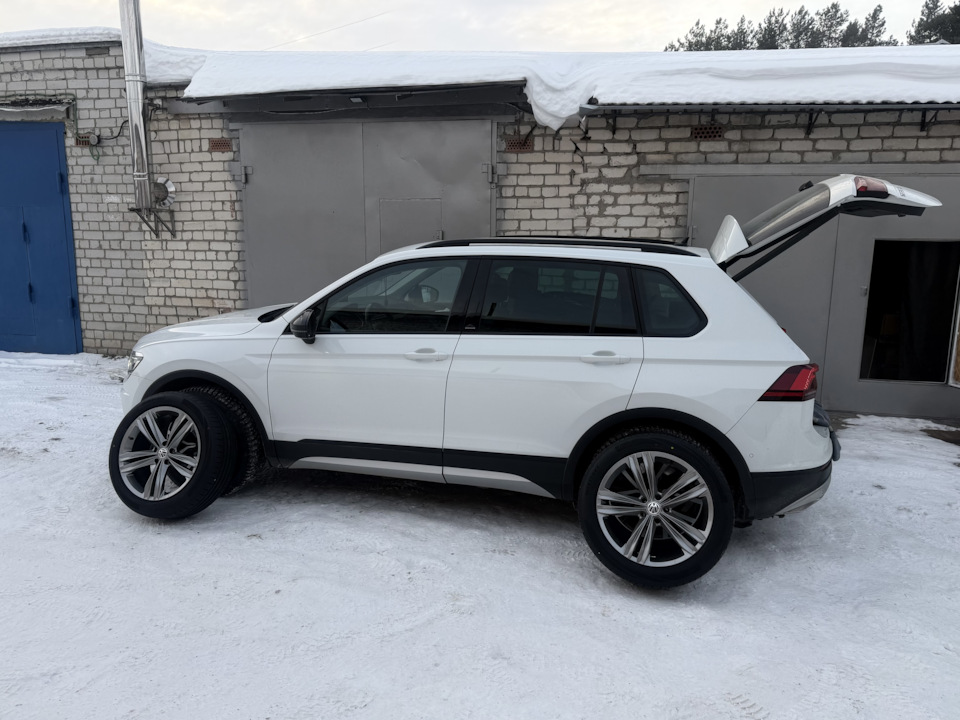 Фото в бортжурнале Volkswagen Tiguan (2G)