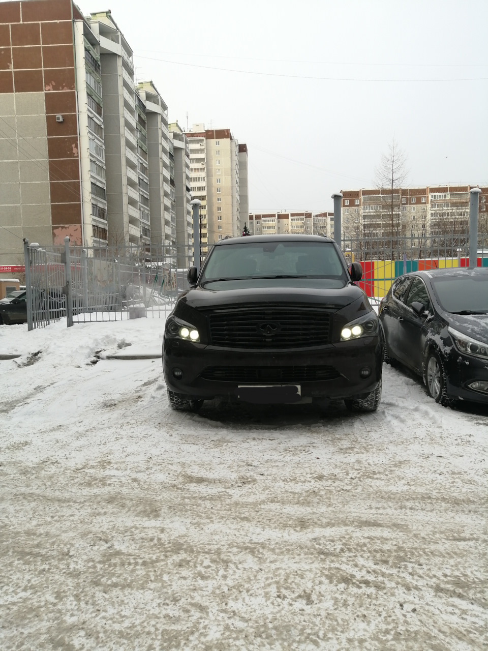 Фото в бортжурнале Infiniti QX56 (2G)