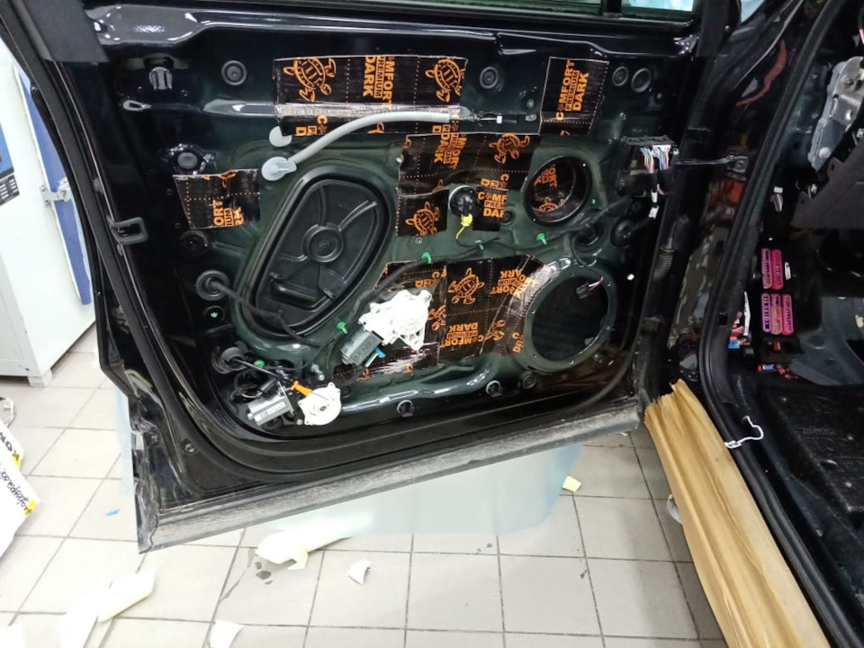 Фото в бортжурнале Volkswagen Touareg (3G)