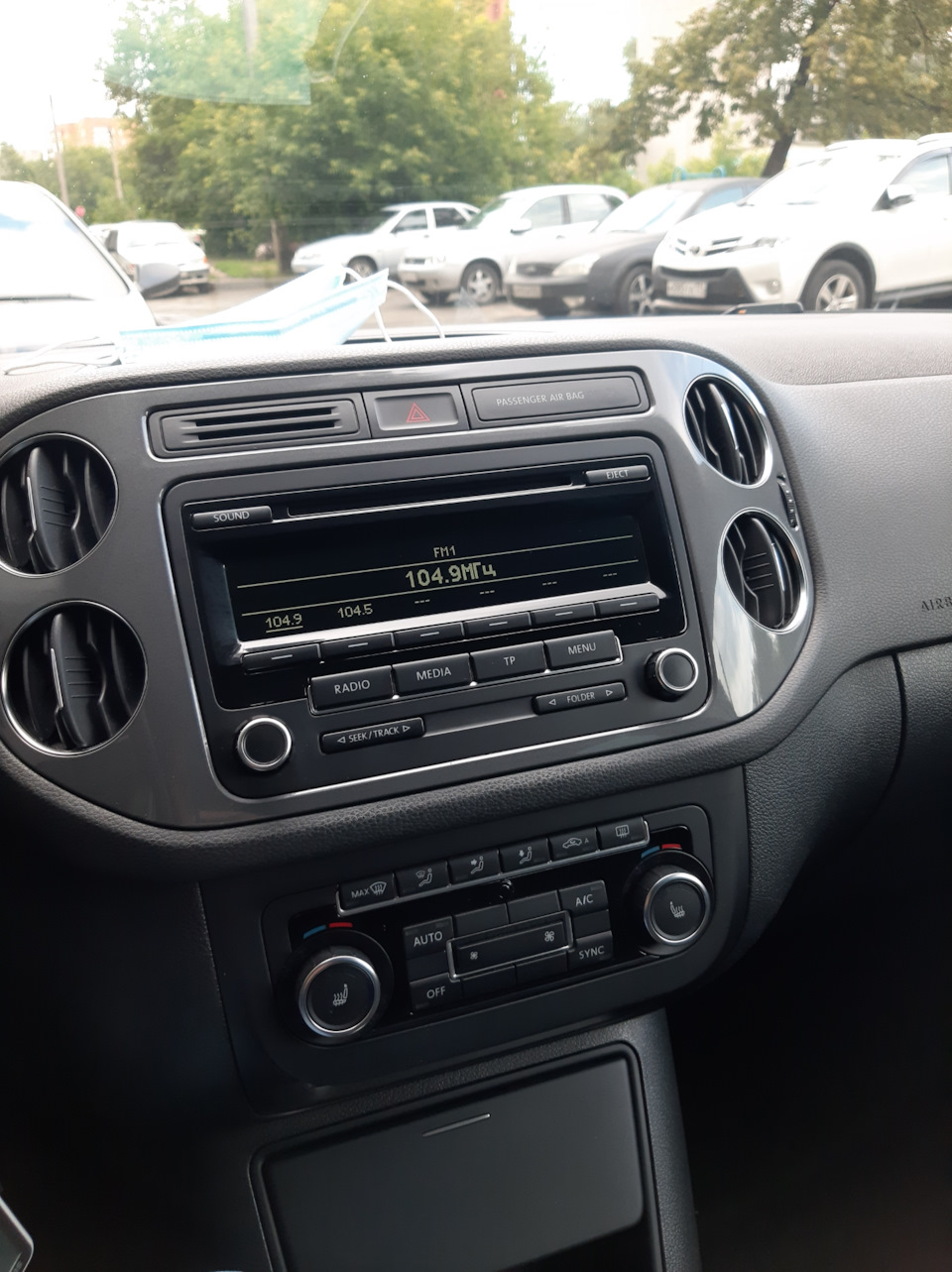 RCD310 — Volkswagen Tiguan (1G)