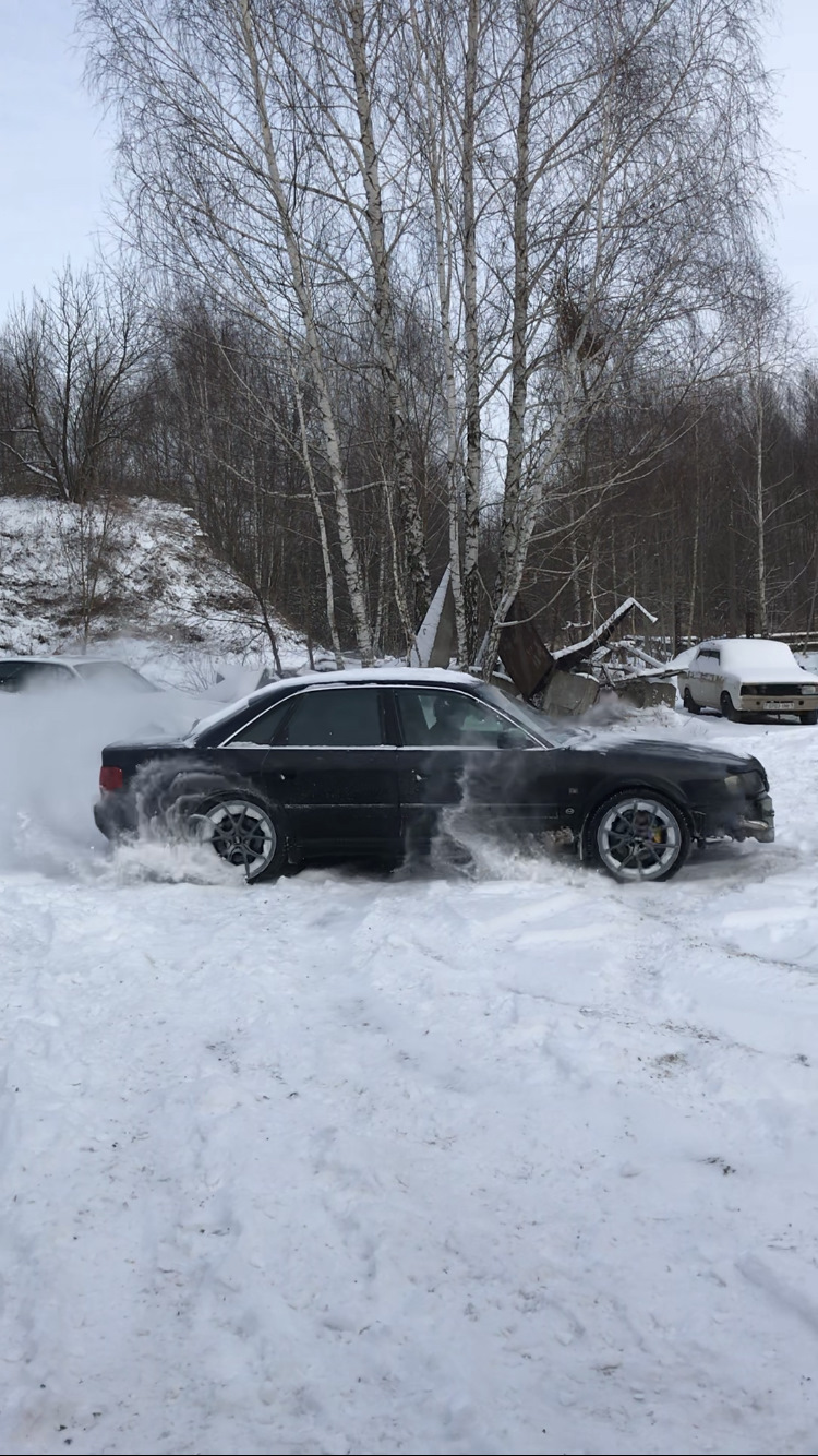 Фото в бортжурнале Audi S6 (C4)