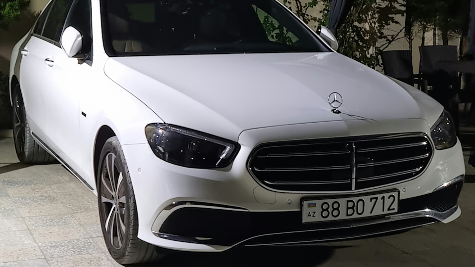 Mercedes-Benz E-Class Белая пушка