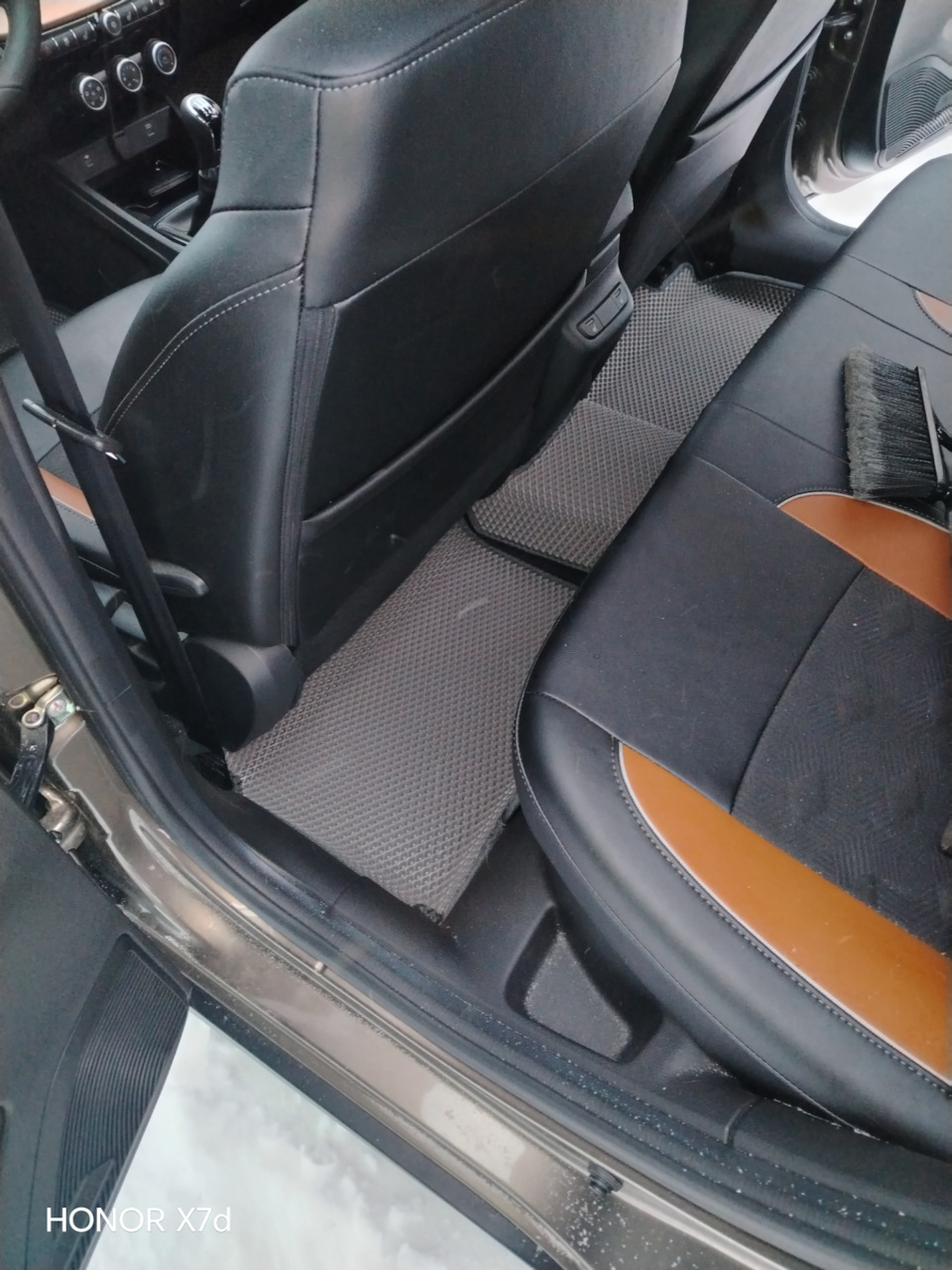 Photo from the logbook Lada Vesta SW Cross (NG)