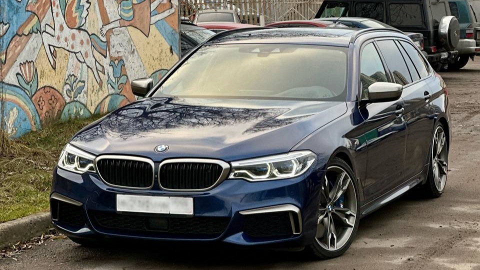 BMW 5 series Touring Синяя птица