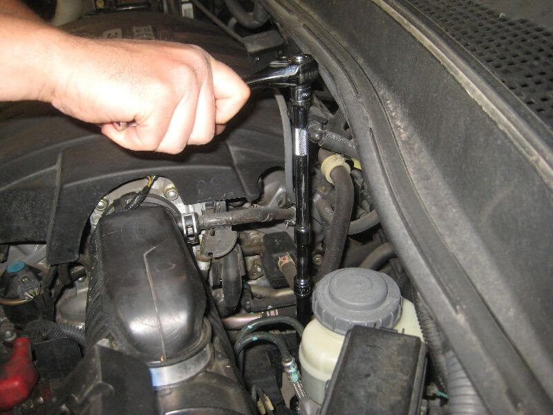 Выкручиваем заливную — Honda Pilot (2G)
