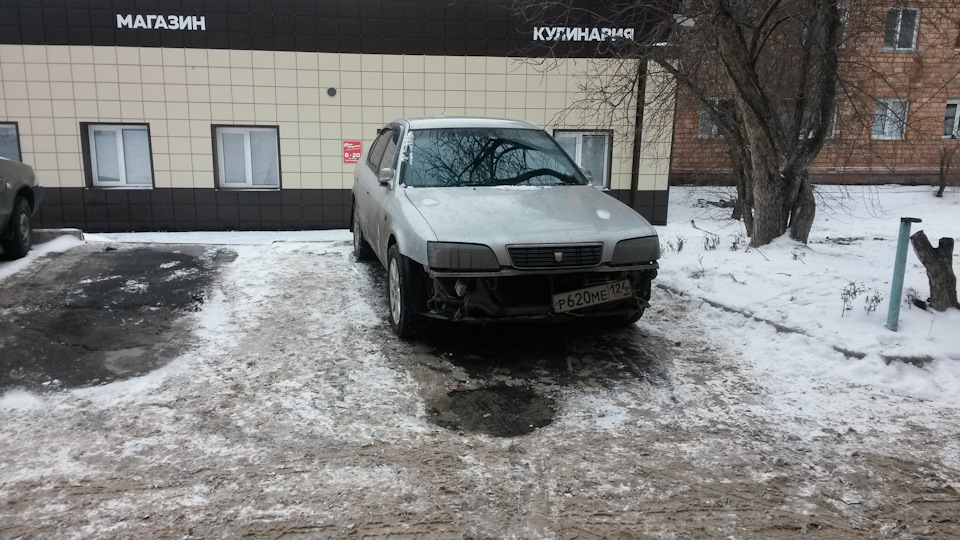 Так и ездили 2 недели. Даже не остановили сотрудники хоть разок — Toyota Camry (V40)