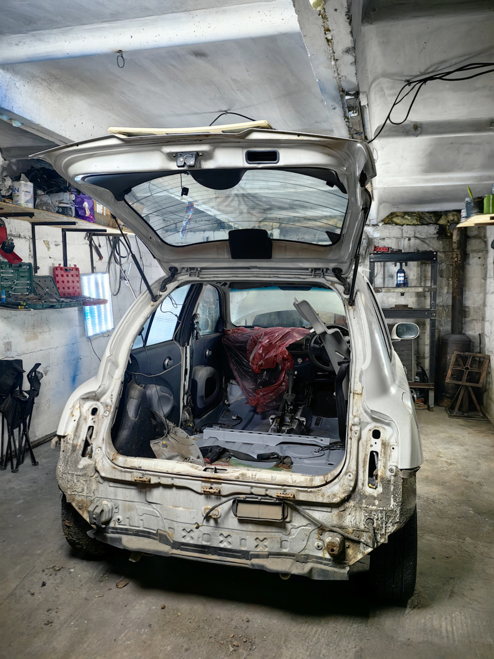 А мож так оставить… — Nissan March (K12)