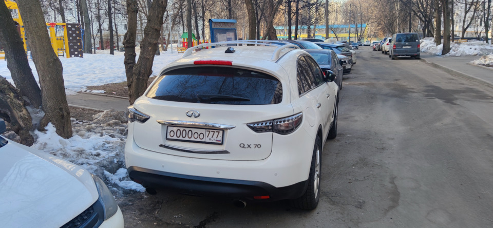 Фото в бортжурнале Infiniti QX70