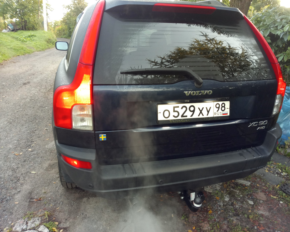 для понимания-включены габариты — Volvo XC90 (1G)