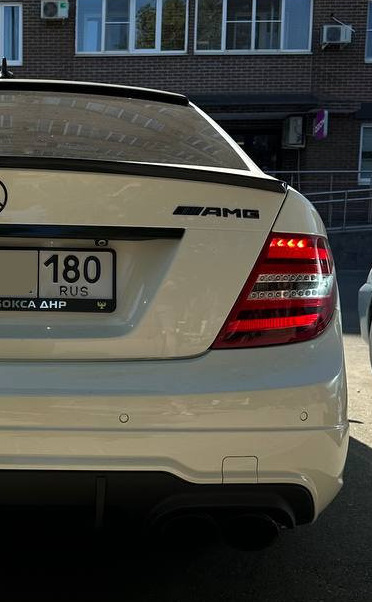 Китайская камера в штатное место — Mercedes-Benz C-Class (W204)