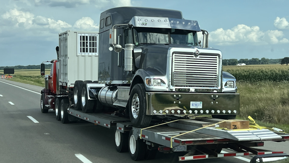 13 — Kenworth T680