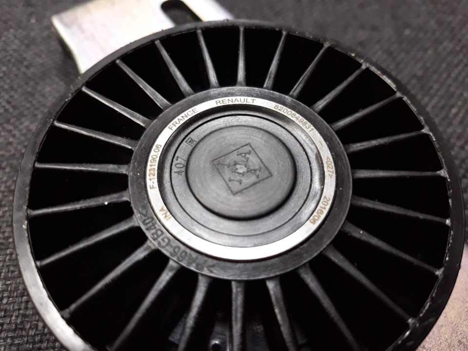 Фото в бортжурнале Renault Logan (1G)