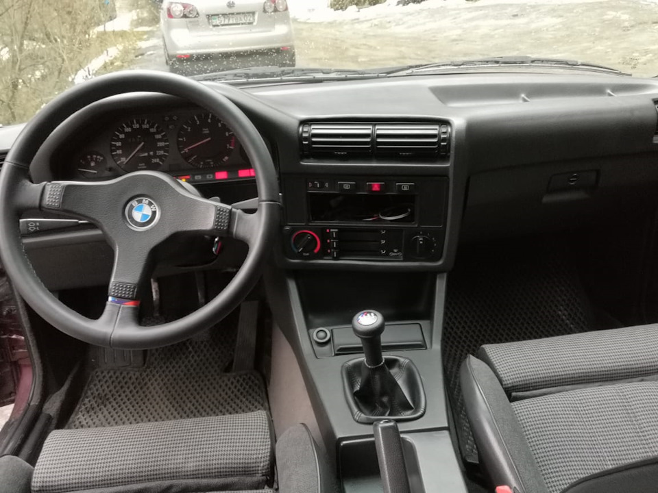 Фото в бортжурнале BMW 3 series (E30)