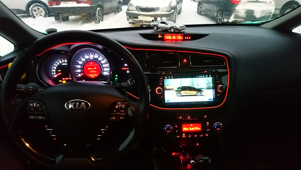Фото в бортжурнале KIA Ceed SW (2G)