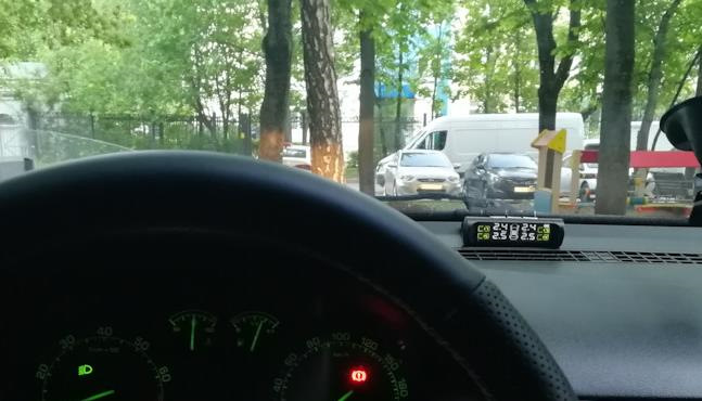 В салоне все осталось по прежнему, блок контроля абсолютно идентичен старому. — Skoda Octavia A4 Mk1