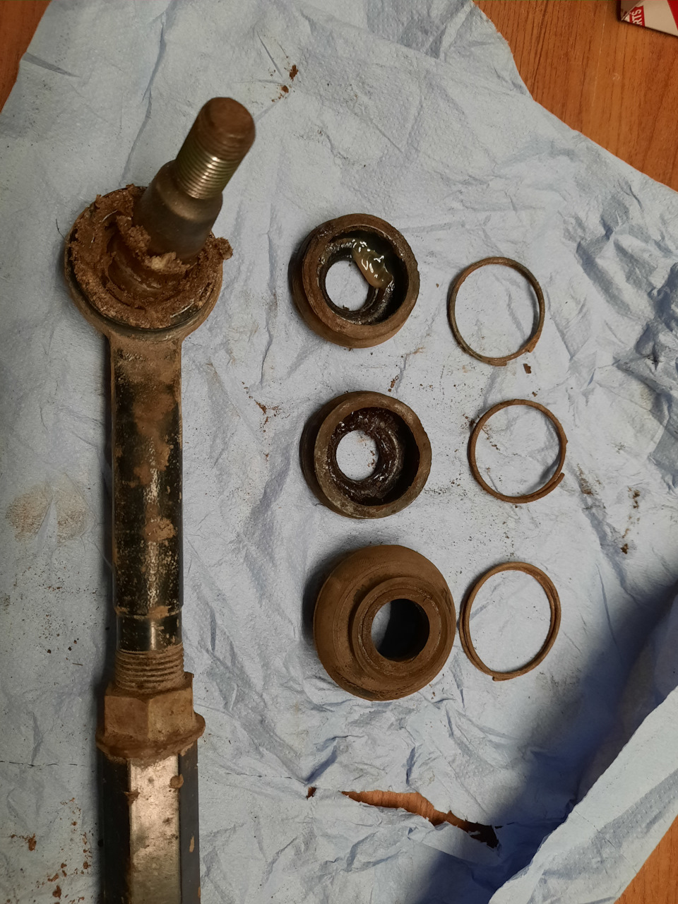 Фото в бортжурнале Toyota RAV4 (III)