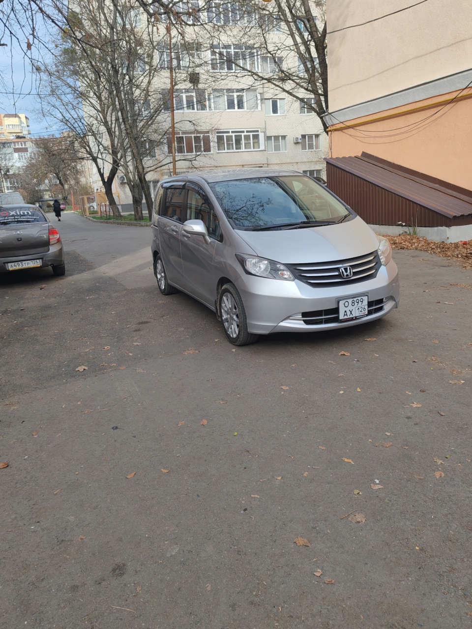 Фото в бортжурнале Honda Freed (1G). Запчасти на фото: AX126