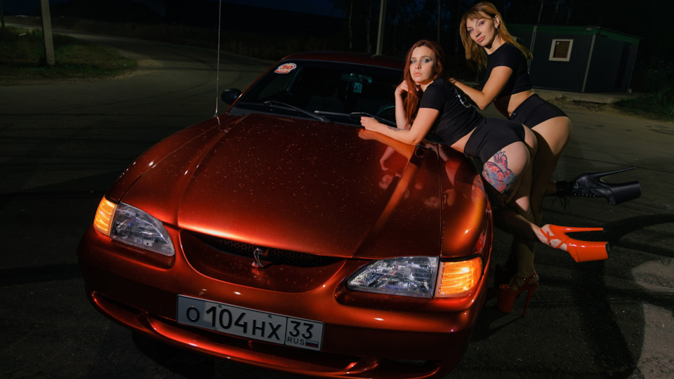 Ford Mustang Красный Жеребец