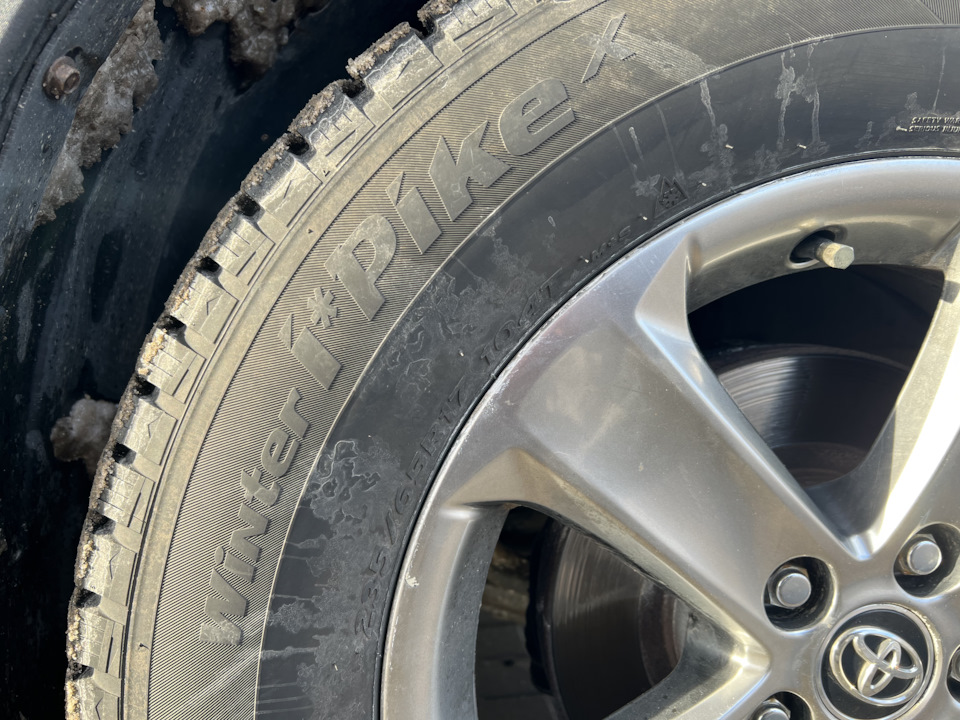 Фото в бортжурнале Toyota RAV4 (IV)