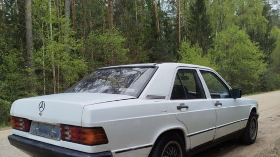 Mercedes-Benz 190 (W201)