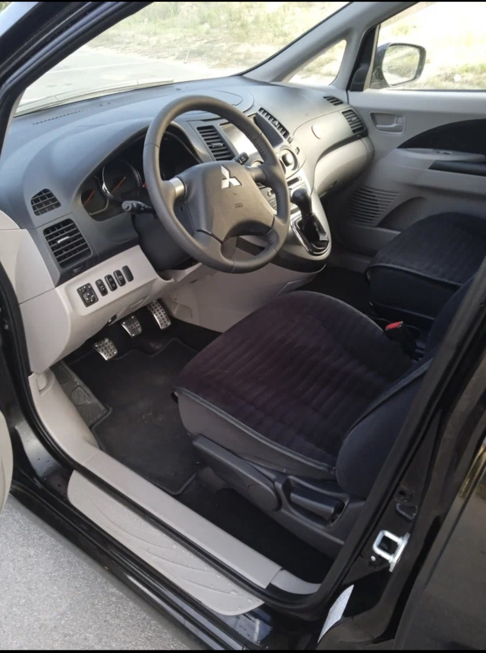 Фото в бортжурнале Mitsubishi Grandis