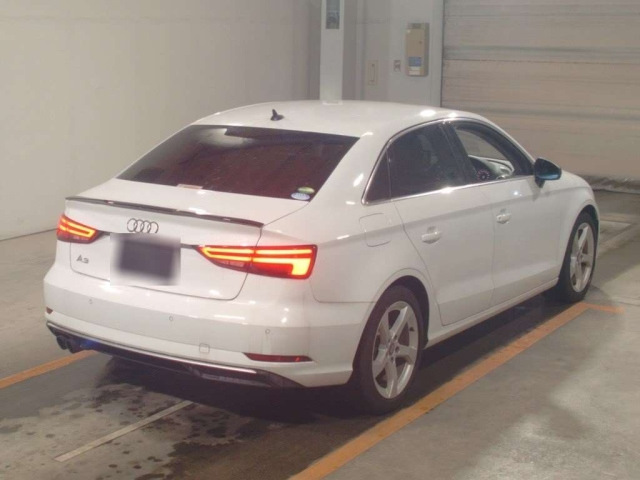 Audi A3 8V на Японском аукционе — BMW 3 series (F30)