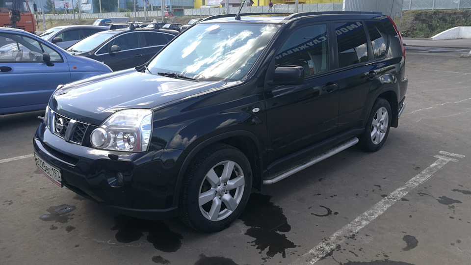 Nissan X-Trail 2.5 LE