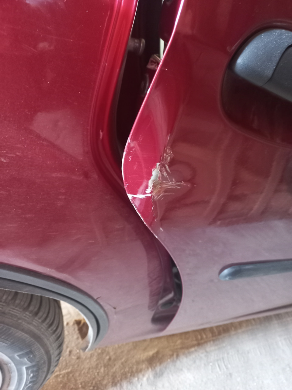 Фото в бортжурнале Renault Logan (1G)