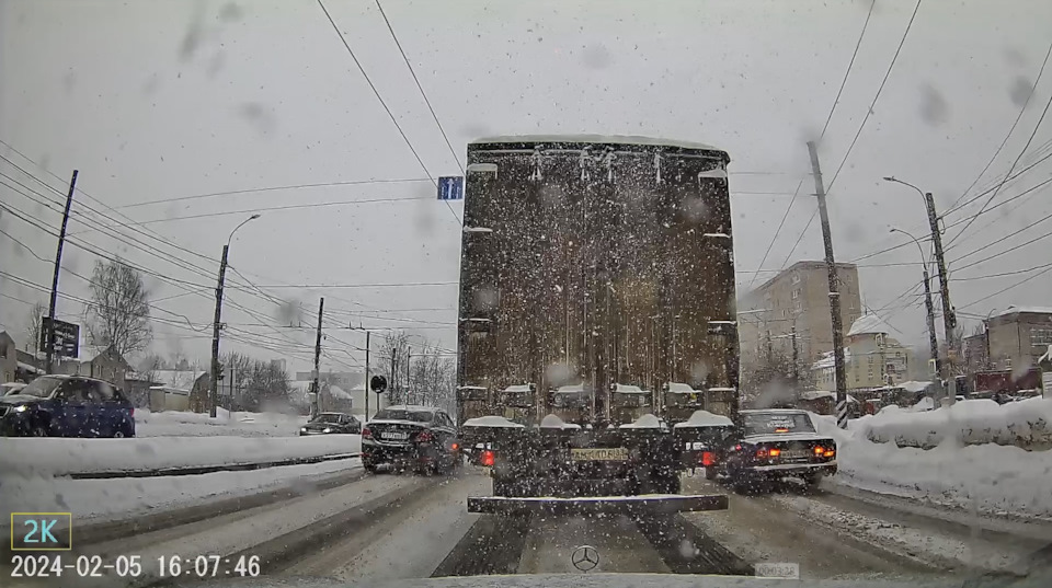 Фото в бортжурнале Mercedes-Benz E-Class (W211)