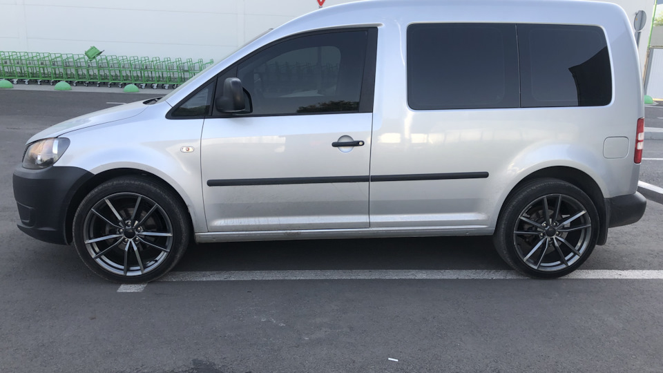 Volkswagen Caddy 1.2 Вроде Турбо