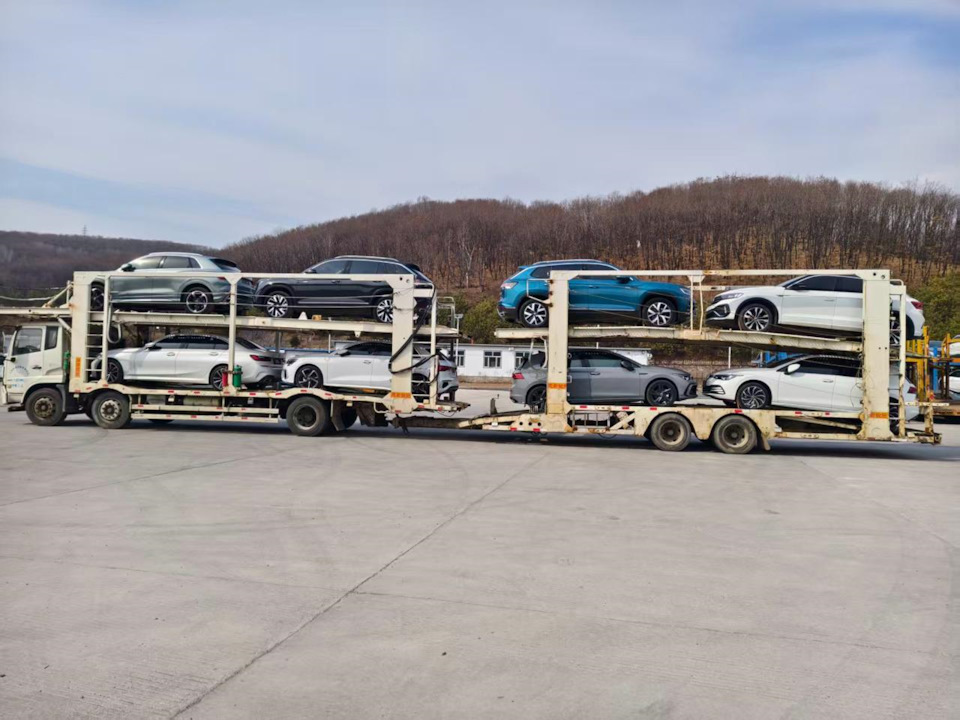 Фото в бортжурнале Volkswagen Tayron