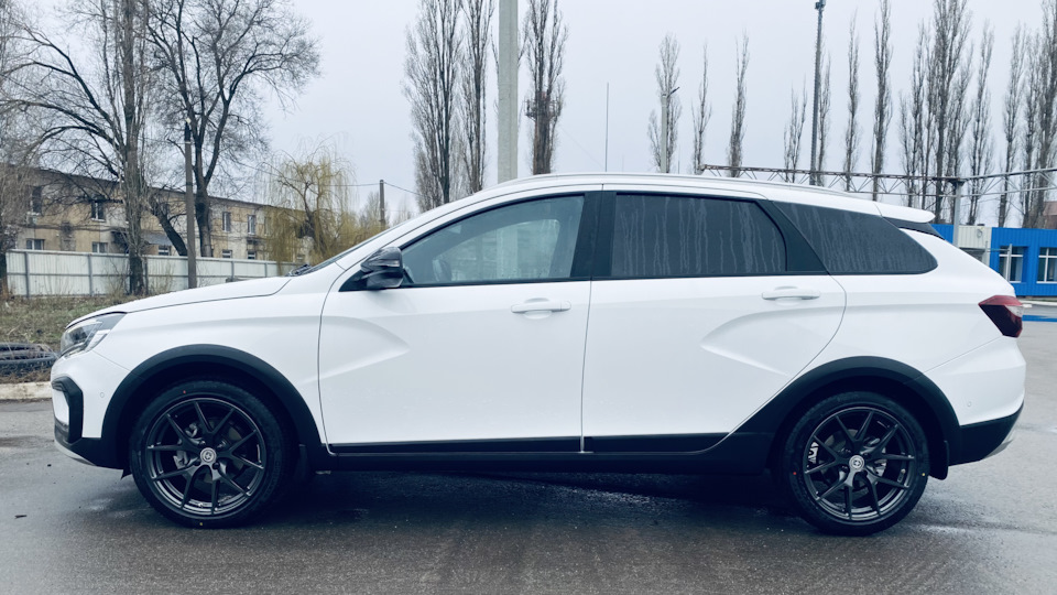 Lada Vesta SW Cross