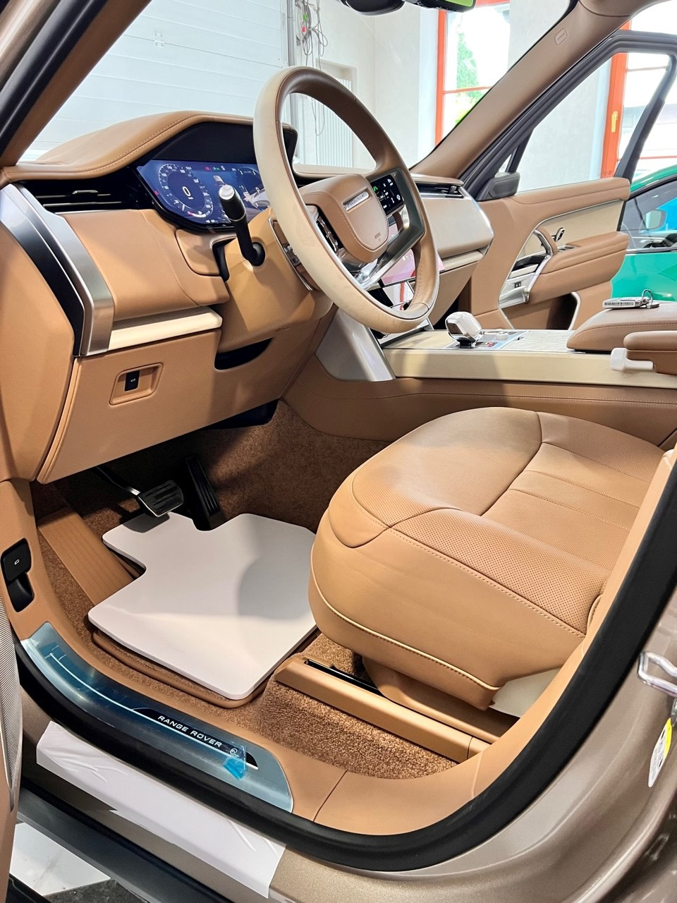 Фото в бортжурнале Land Rover Range Rover (5G)