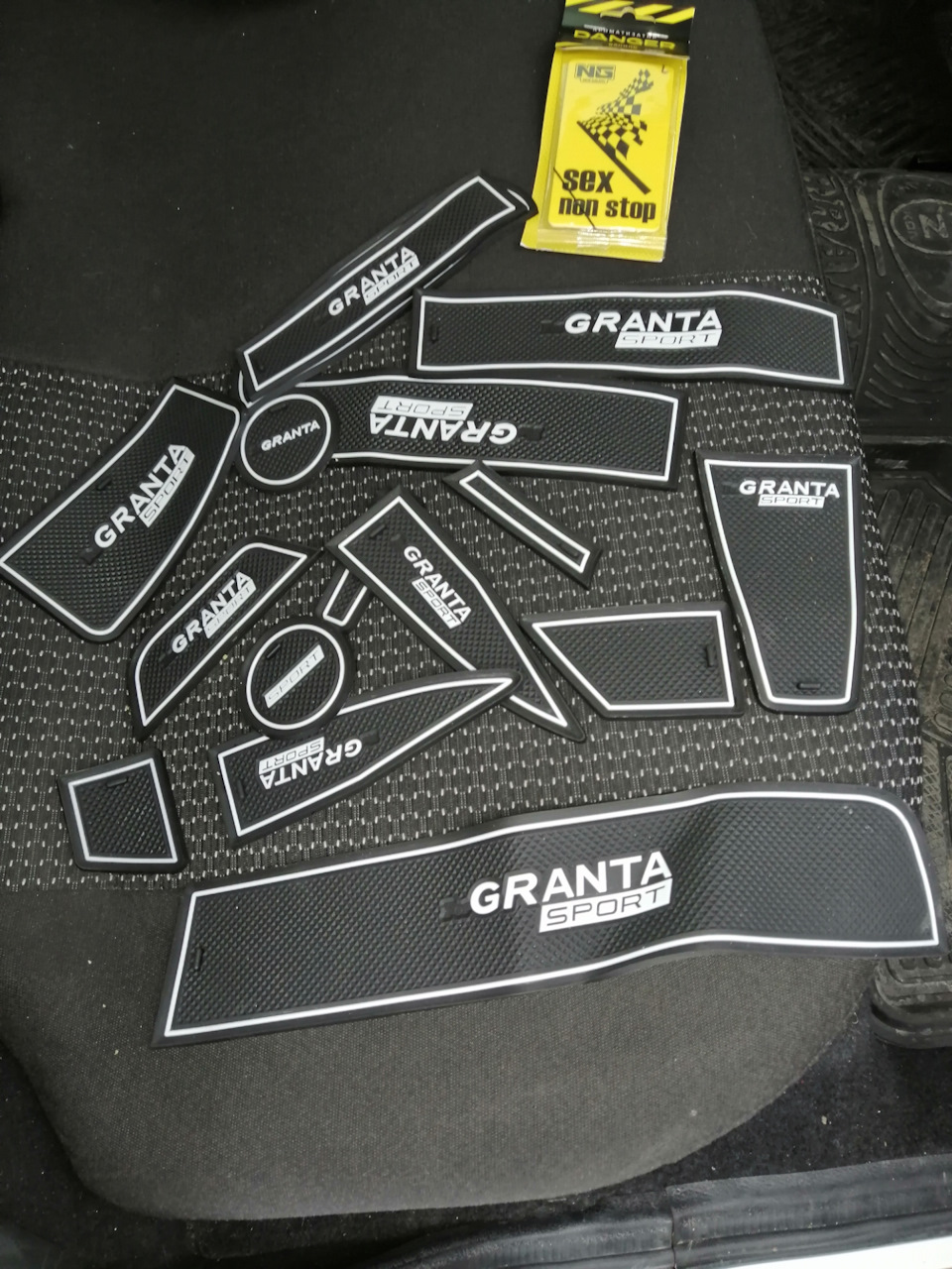 Фото в бортжурнале Lada Granta
