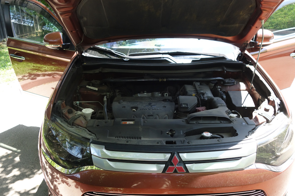 счётчик моточасов — Mitsubishi Outlander (3G)