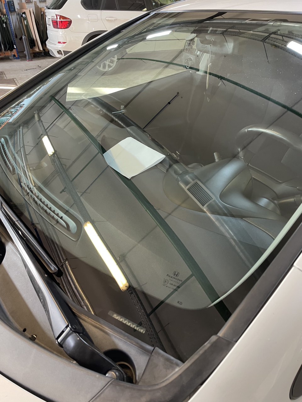 73111TV0G00 — Honda Civic Hatchback (9G). Запчасти на фото: 73111TV0G00