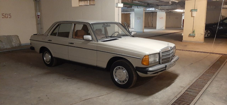 Фото в бортжурнале Mercedes-Benz W123