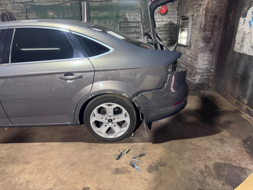 Photo from the logbook Ford Mondeo IV