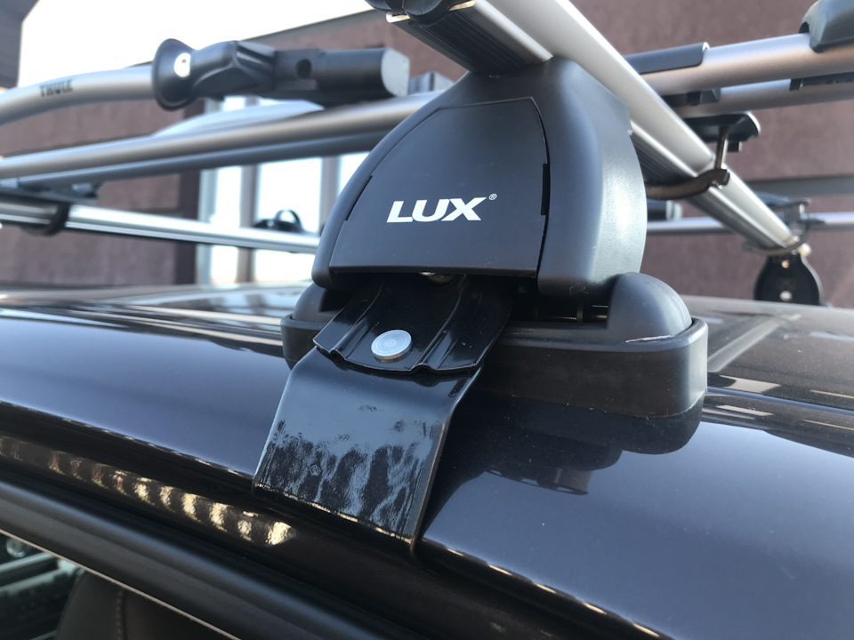 Крепление за задний дверной проём — Lexus ES (XV60)