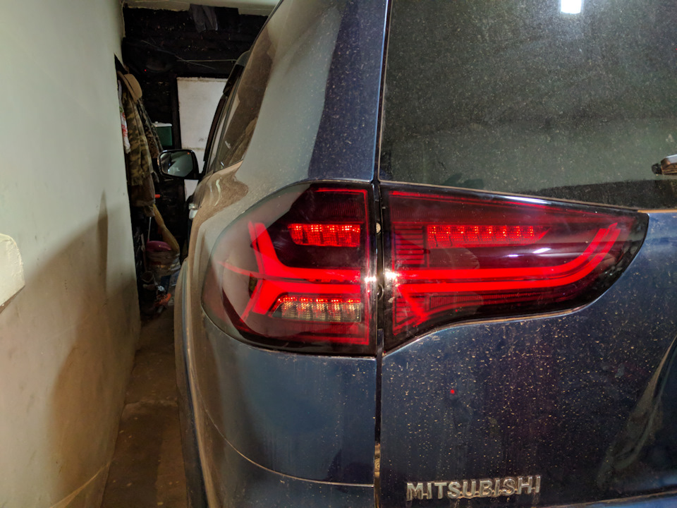 Вот так теперь выглядят эти установленные стопари на авто — Mitsubishi Pajero Sport (2G)