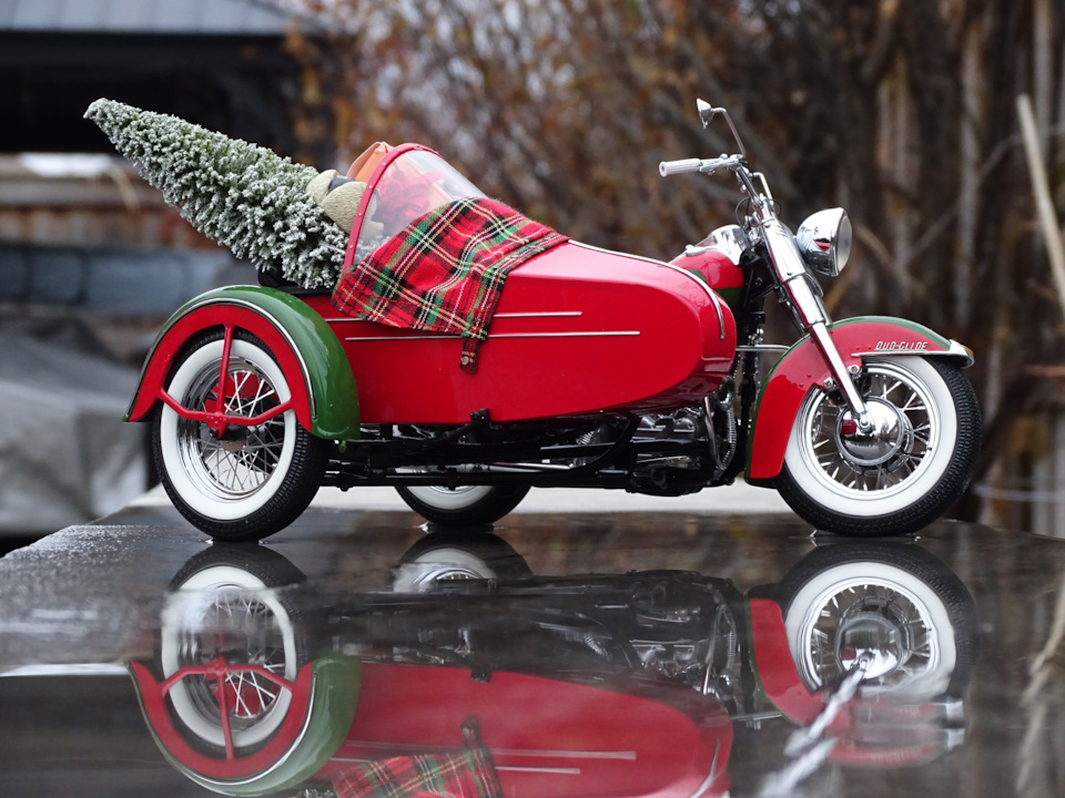 Harley Davidson motorcycle 2002 Christmas edition Franklin Mint 1
