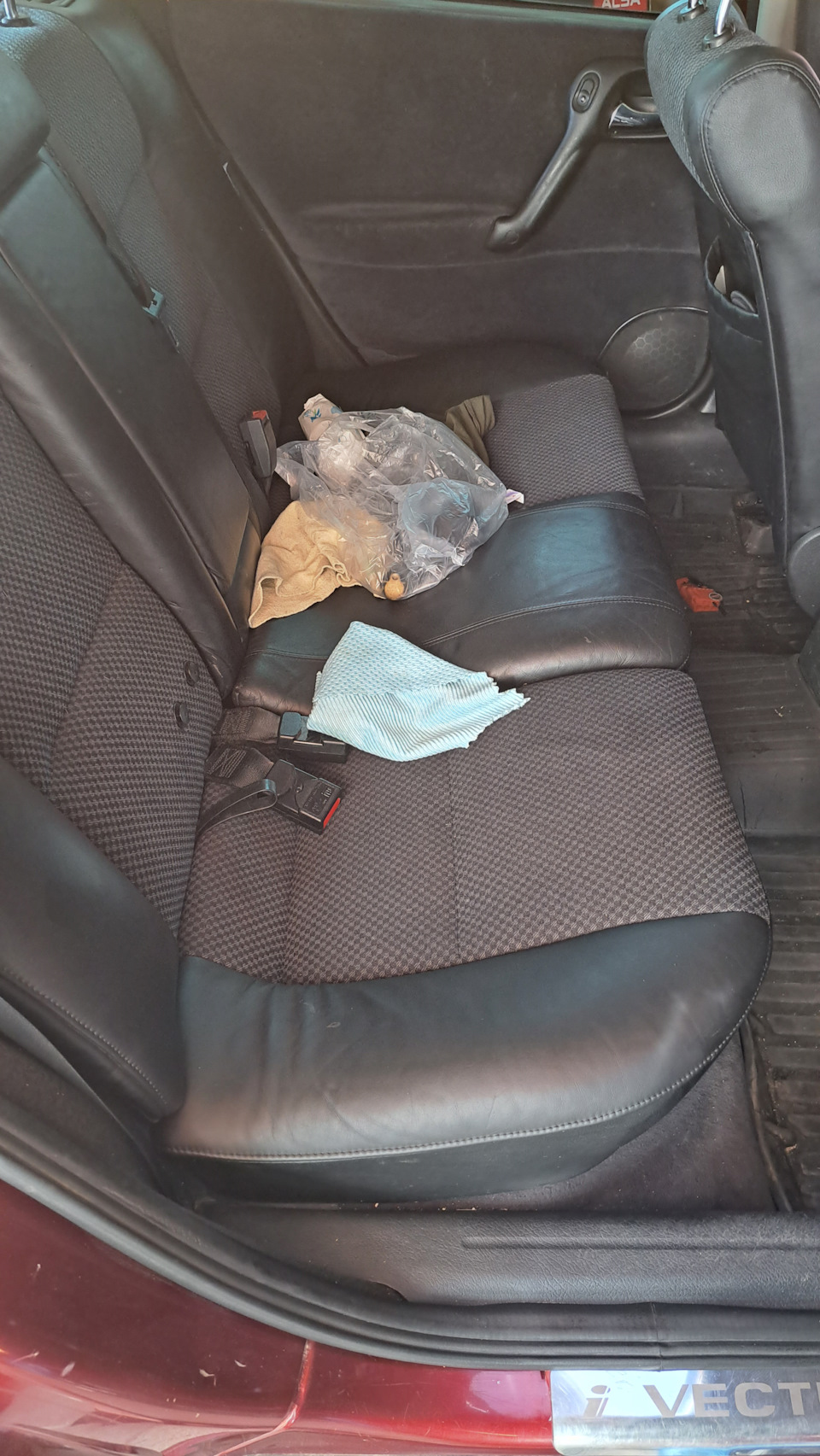 Сзади — Opel Vectra B