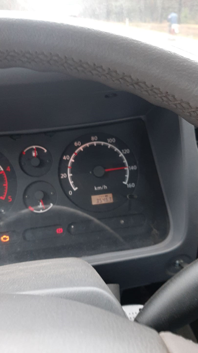 На ручник не обращайте внимание))) — Nissan Cabstar