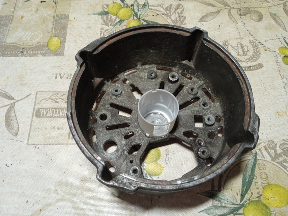 Фото в бортжурнале Audi 100 (C3)