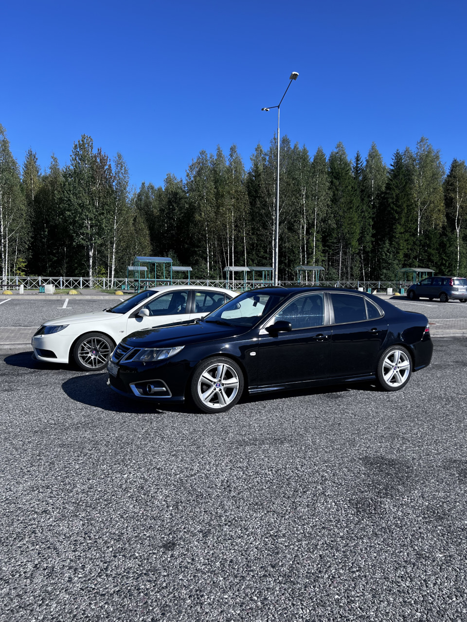 По пути в СПБ случайно пересеклись. На видео именно он — endeverafter — Saab 9-3 (2G)